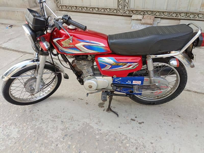 Honda 125  2022/ 21/ do bikes  model all Punjab number 16