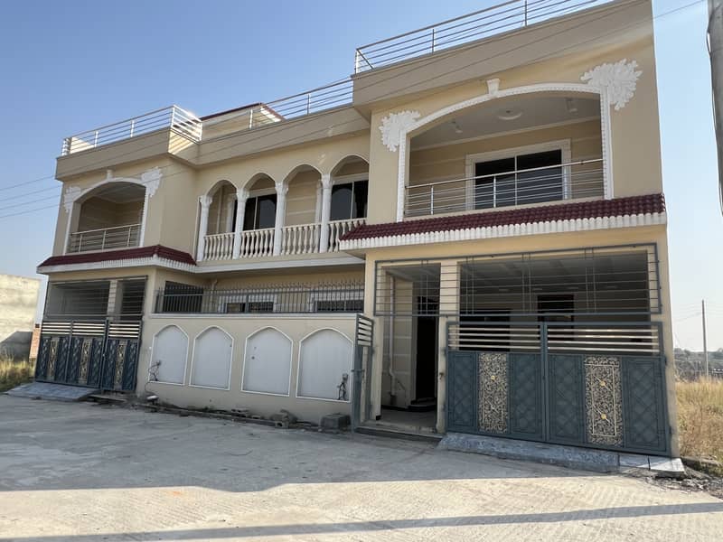 Beautiful Duplex House for Sale in Green Residentia 0