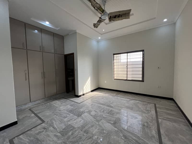 Beautiful Duplex House for Sale in Green Residentia 4