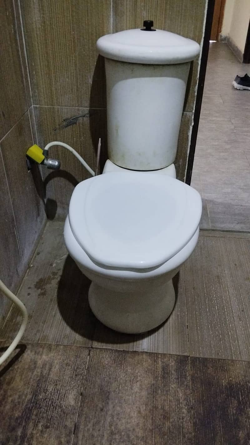 Used Commode 2