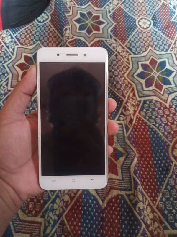 I am selling a vivo mobile 0