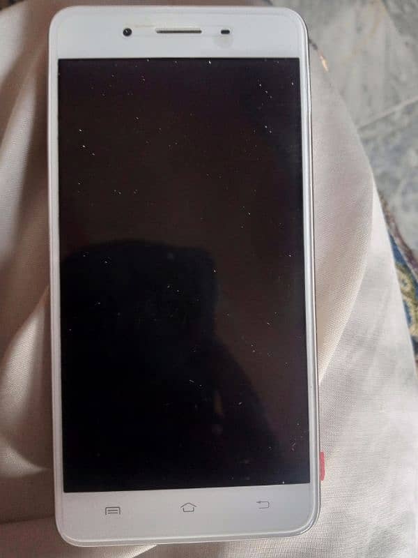 I am selling a vivo mobile 4