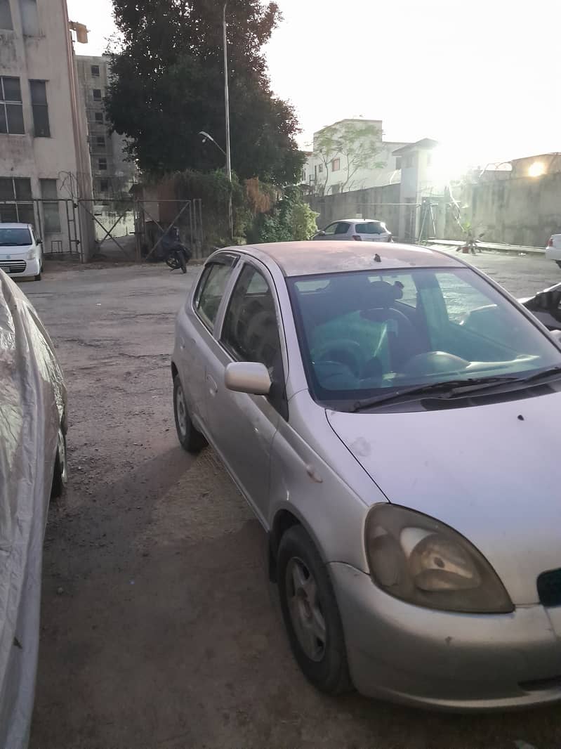 Toyota Vitz 2002 1