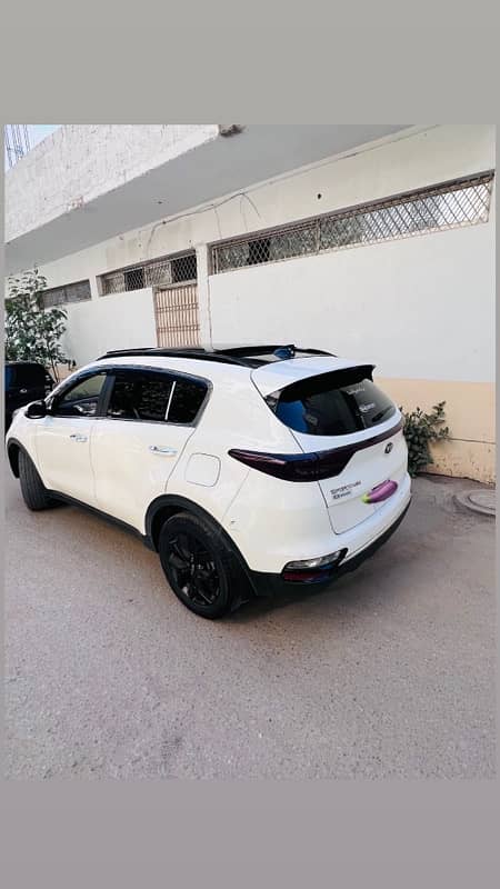 KIA Sportage FWD 2022 1