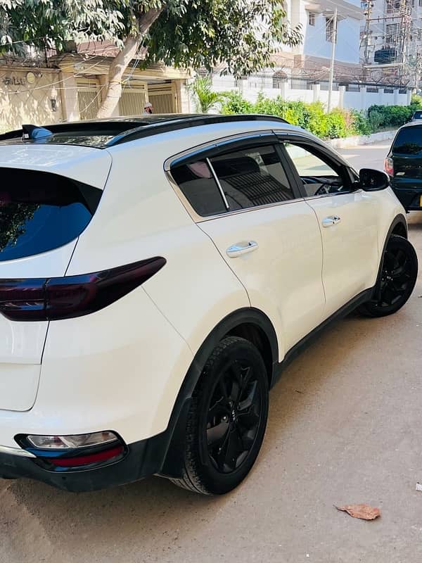 KIA Sportage FWD 2022 5