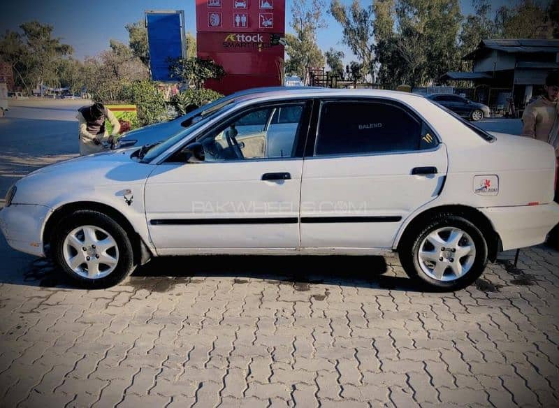 Suzuki Baleno 2004 1