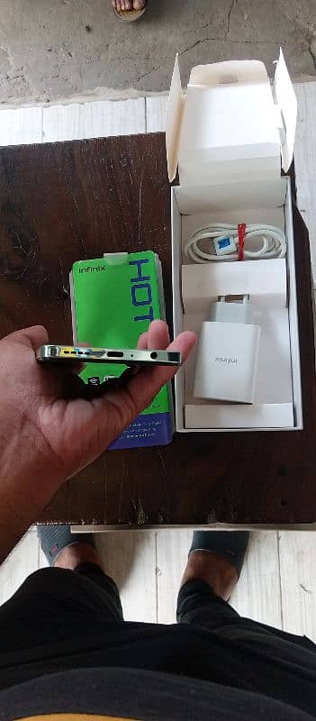 New model Infinix Hot 40 pro open repair full warranty 6