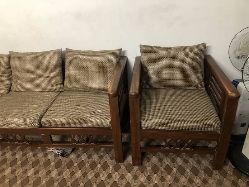 7 seater sofa set prize 19thousand 2