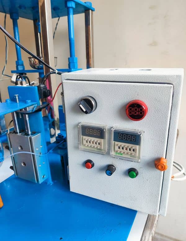 Automatic Cable Molding, Soldering Machine + 50kg Compressor 9