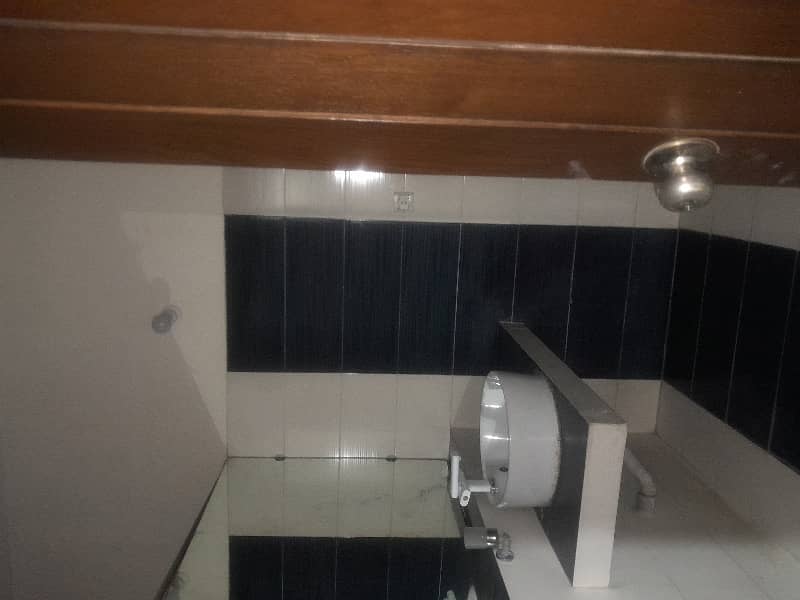 1 Kanal Lower Portion Is Available For Rent In Wapda Town Phase 1 Block D3 Lahore 6