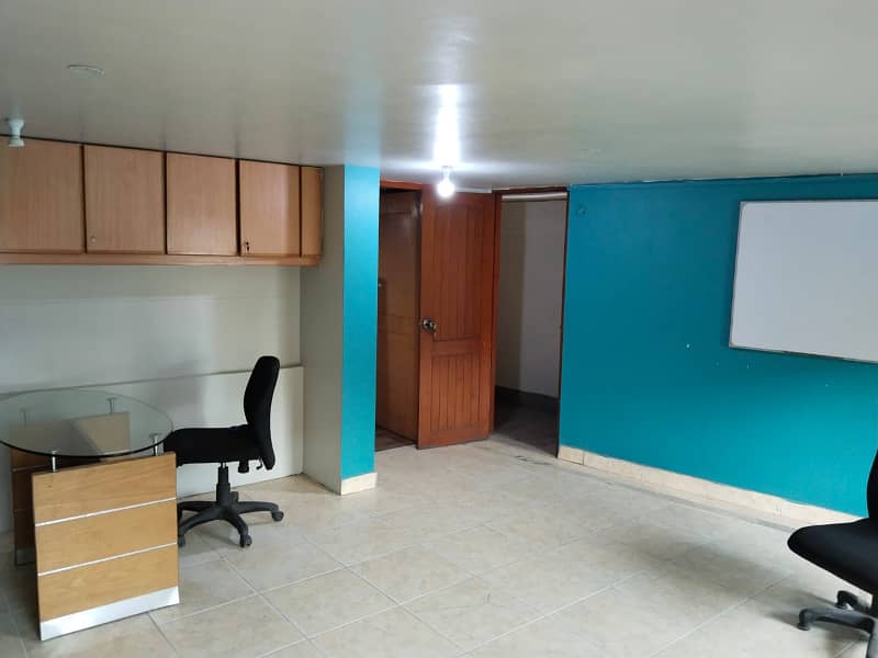 1800 Sqft Office Semi Furniture Office Mezzi Front Entrance For Rent 6