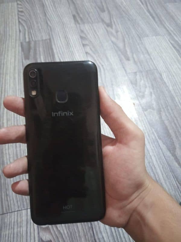 Infinix Hot 8 lite 3