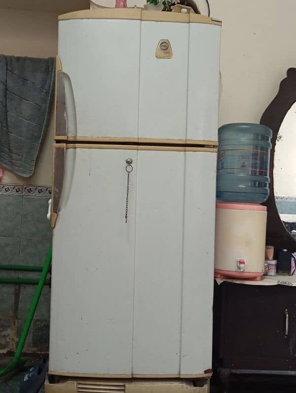 fridge urgently sale in Lahore 2