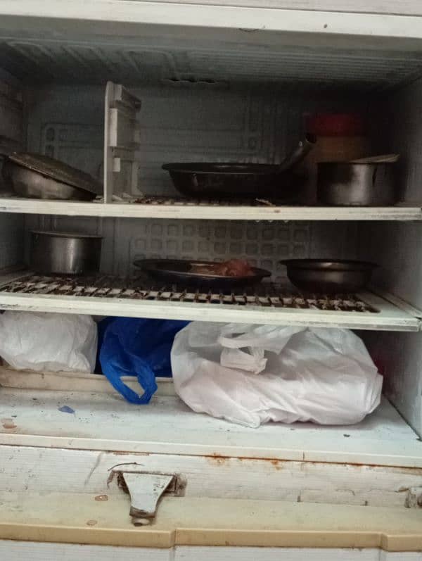 fridge urgently sale in Lahore 8