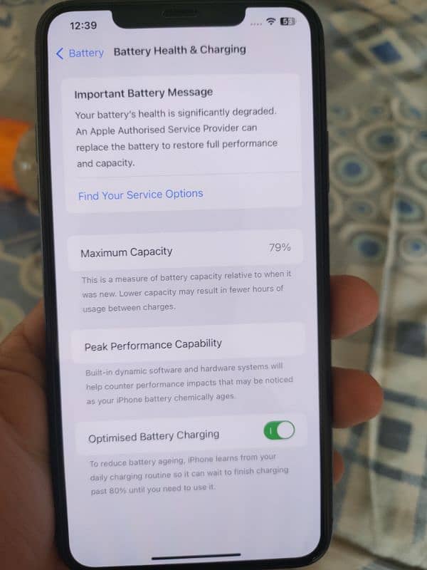 Iphone 11 pro max . . . 256gb. . . bettary health 79. . . jv sim chalni ha abi 5