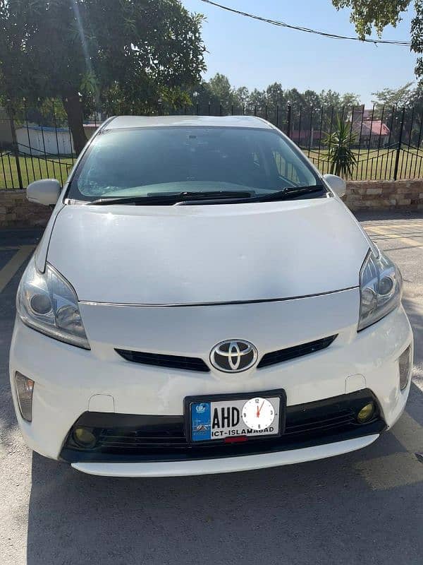 Toyota Prius 2014 4