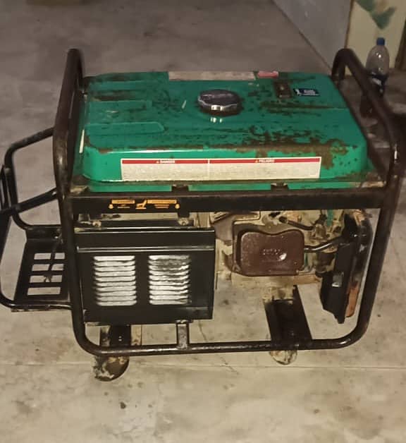 JASCO J8000S - 8 kVA (6.5 kW) 0