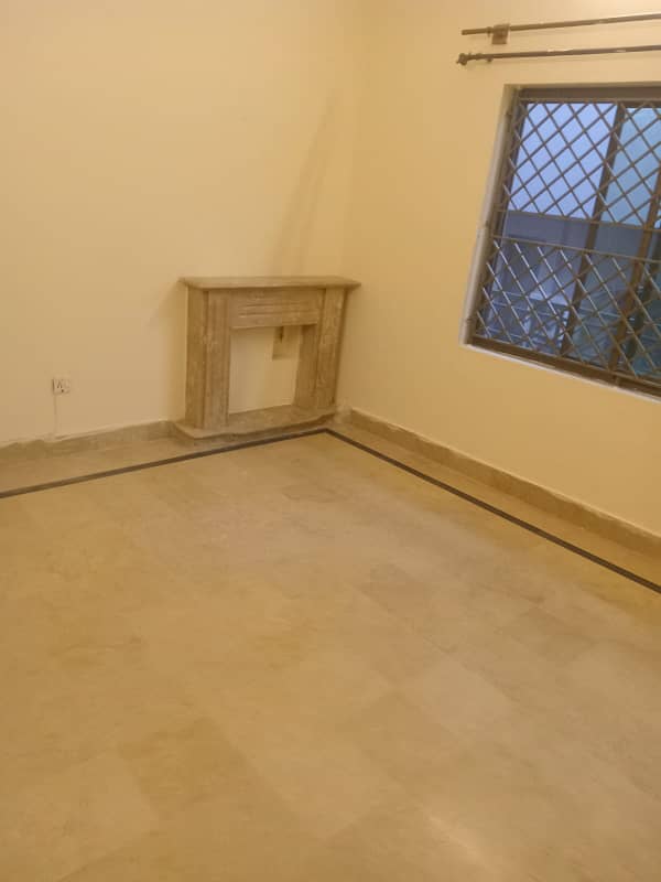 Upper Portion For Rent Prime Location G 10 Islamabad 3