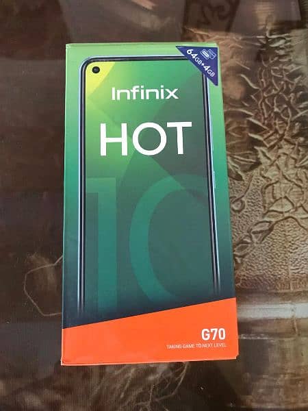 Infinix hot 10 64/4 gb, everything is going good. no any isue in phone 0