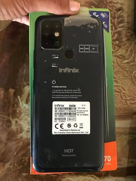 Infinix hot 10 64/4 gb, everything is going good. no any isue in phone 6