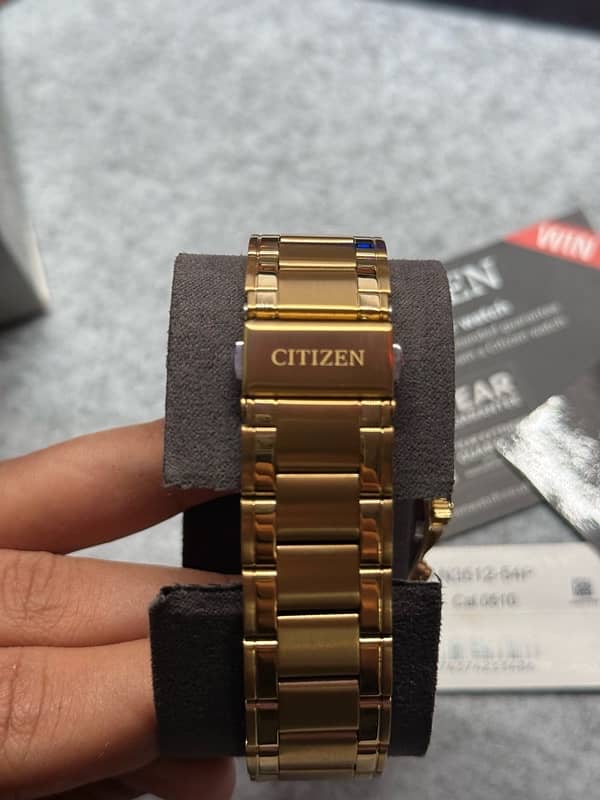 Citizen Men Classic Watch Gold 1