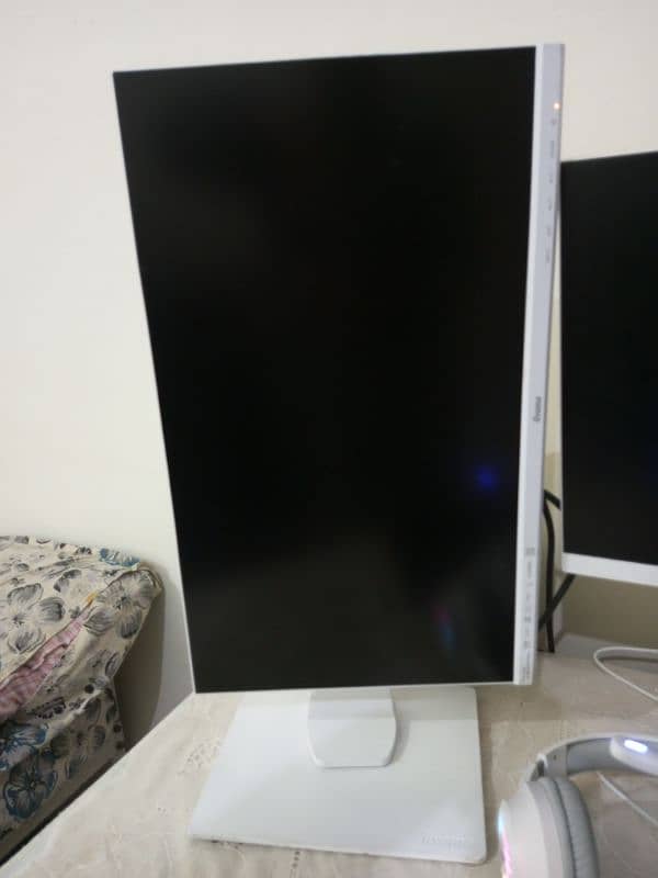 Samsung and Iiyama Monitors for sale 2