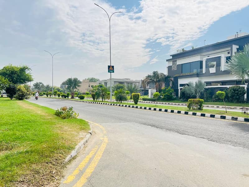 1 Kanal Residential Hot Location Plot Available For Sale In Low Budget 12