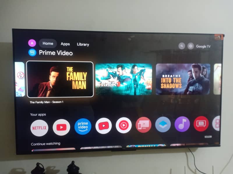 TCL Original 50 Inch UHD Smart TV. 3 months used. With Screen sheet 2