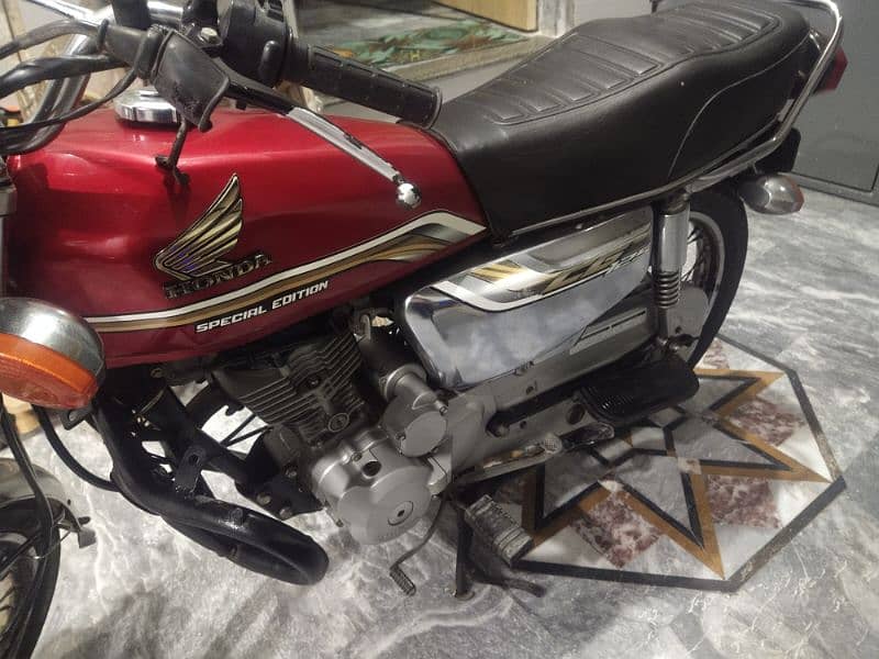 Honda CG 125 Special Edition 8