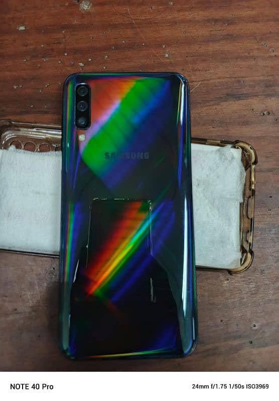 Samsung galaxy A50 with box charger Official PTA approved 4