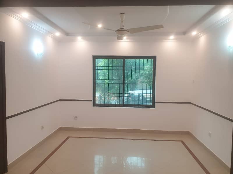 5 Marla Double Unit Beautiful Full House Available For Rent In W Block DHA Phase 3 Lahore 3