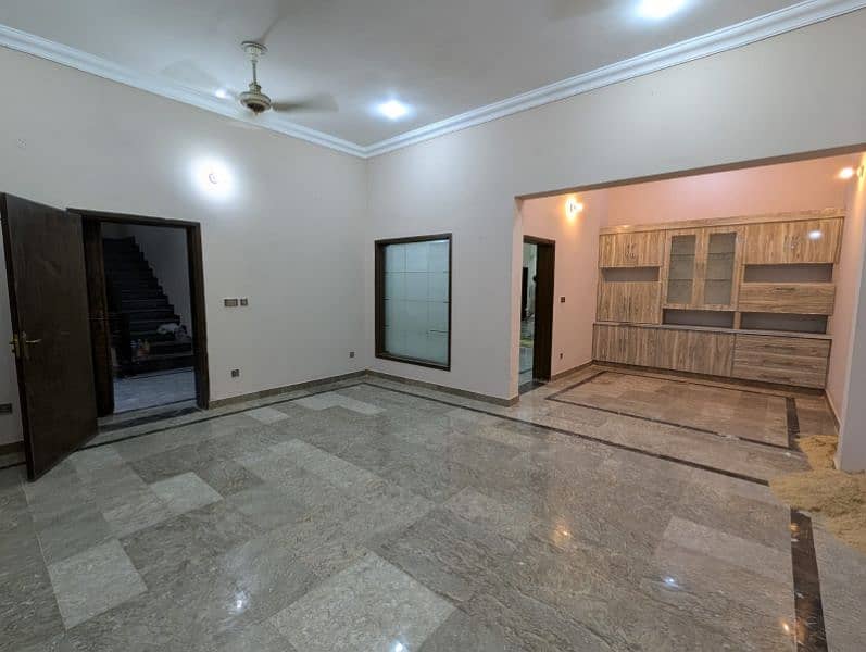 1-Kanal finished house for sale in D-Block, Izmir Town society 14