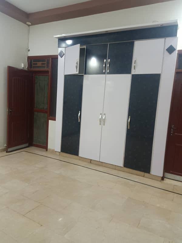 Outclass Portion 400 Sq yards 4 Bed DD Ground Floor in PIA Society Gulistan e Jauhar 3