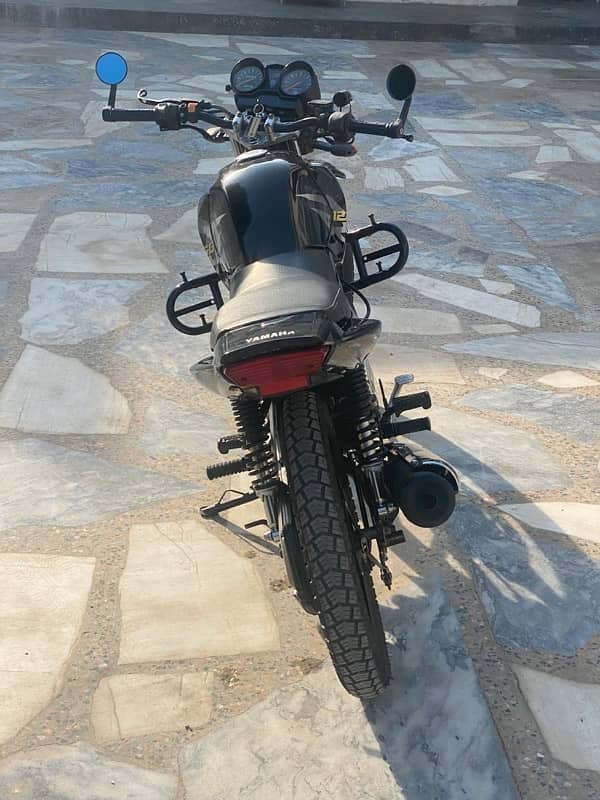 YAMAHA YBR 125g(2019) model 2