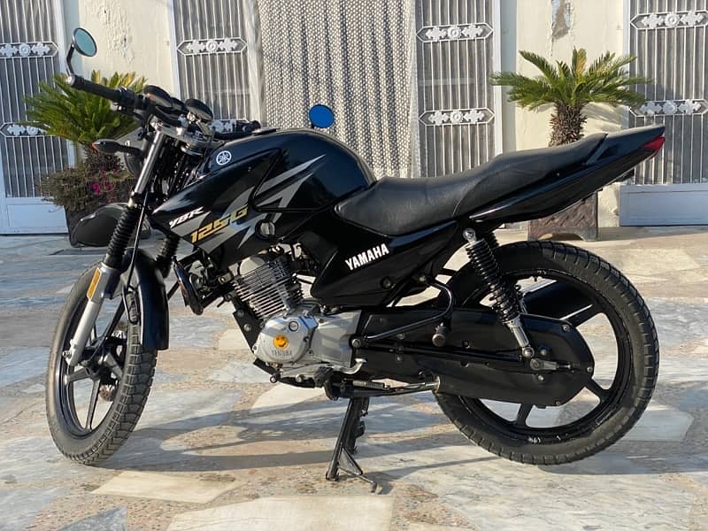 YAMAHA YBR 125g(2019) model 4