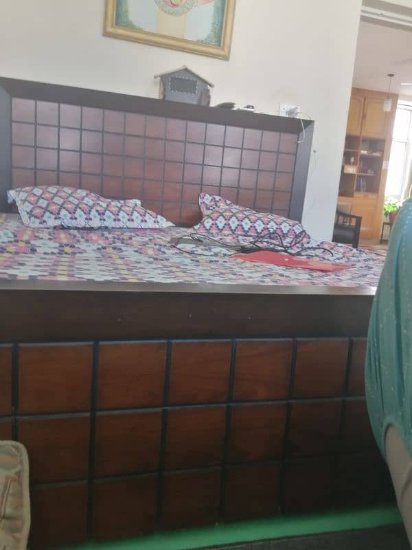 king size wooden bed with mattress 2