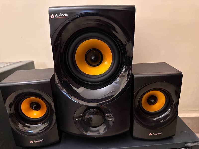 audionic Multimedia speaker System 1