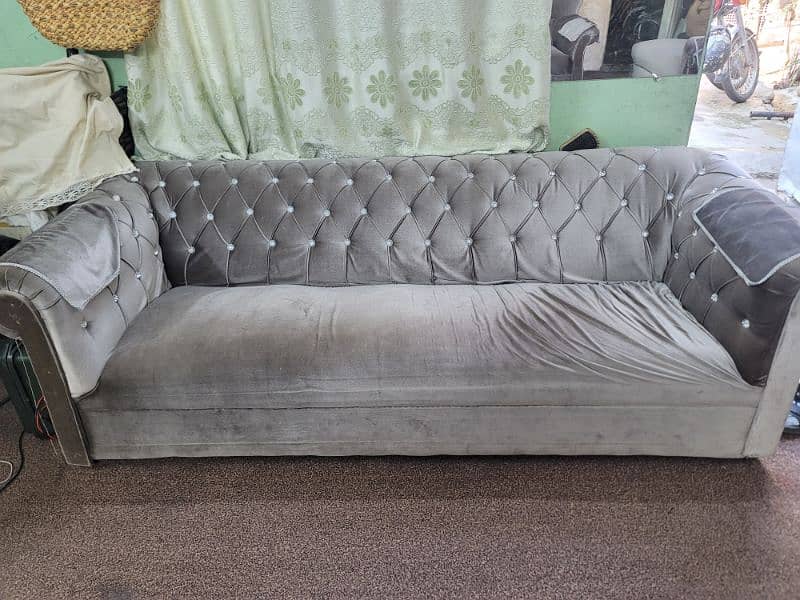 5 seater sofa set in new conditions 1