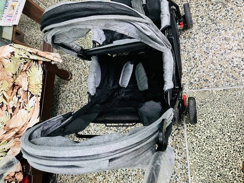 Pram for twins and toddlers 2