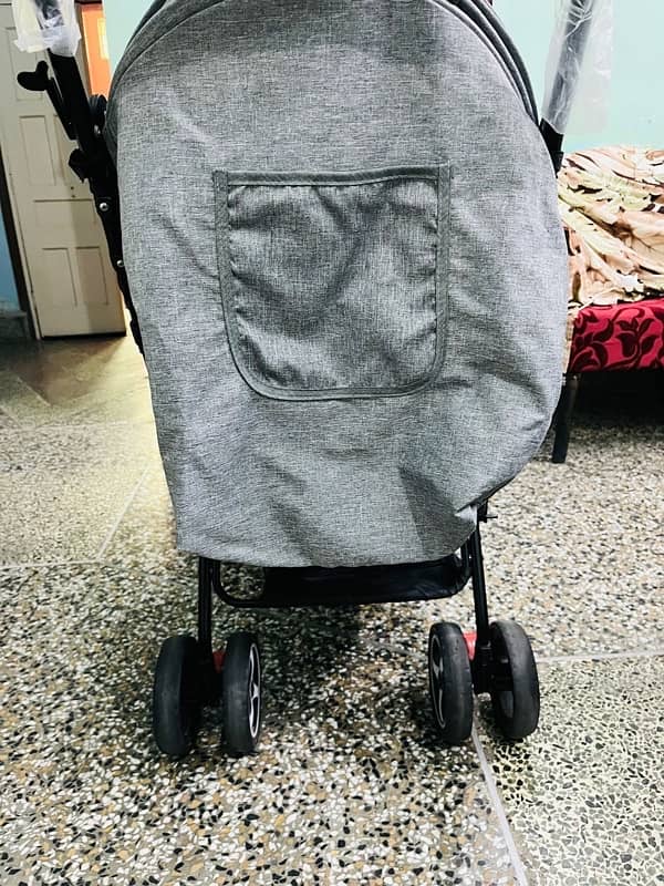 Pram for twins and toddlers 3