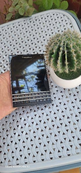 Blackberry passport in lush condition (Non pta) sim working 2