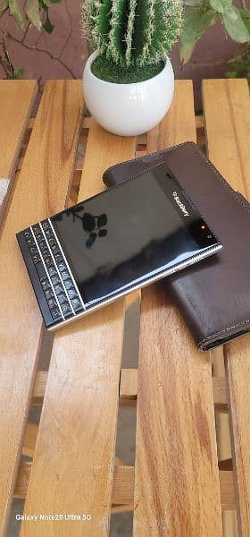 Blackberry passport in lush condition (Non pta) sim working 8