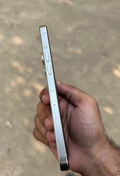 iPhone 15 Pro Max 256 GB white Titanium FU NON PTA APPROVED