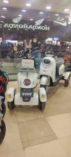 evee 3 wheel ( three wheel ) Electric Scooty