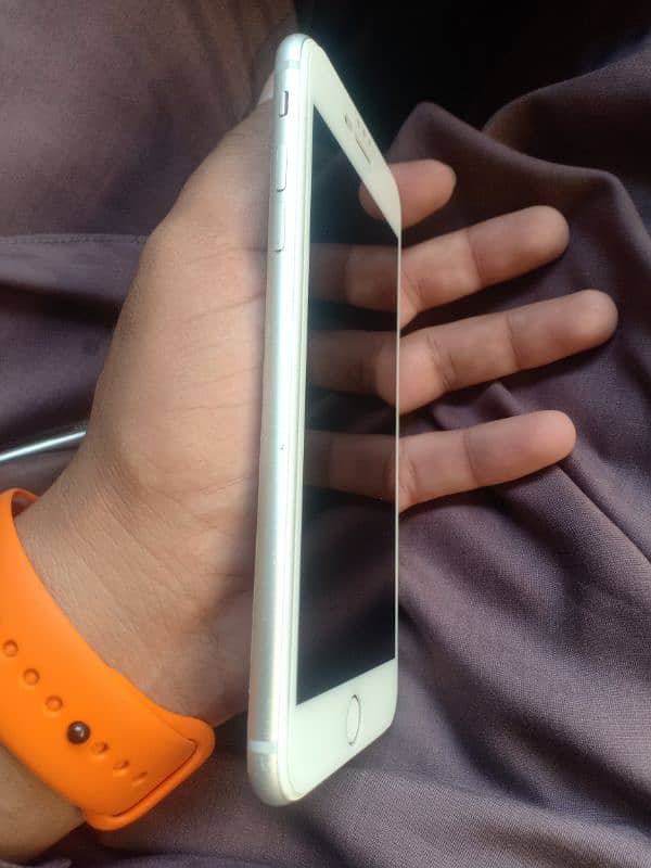 I phone 8 plus 64gb non pta 1