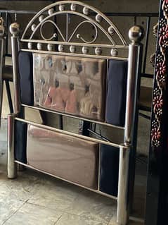 steel body posish bed paire