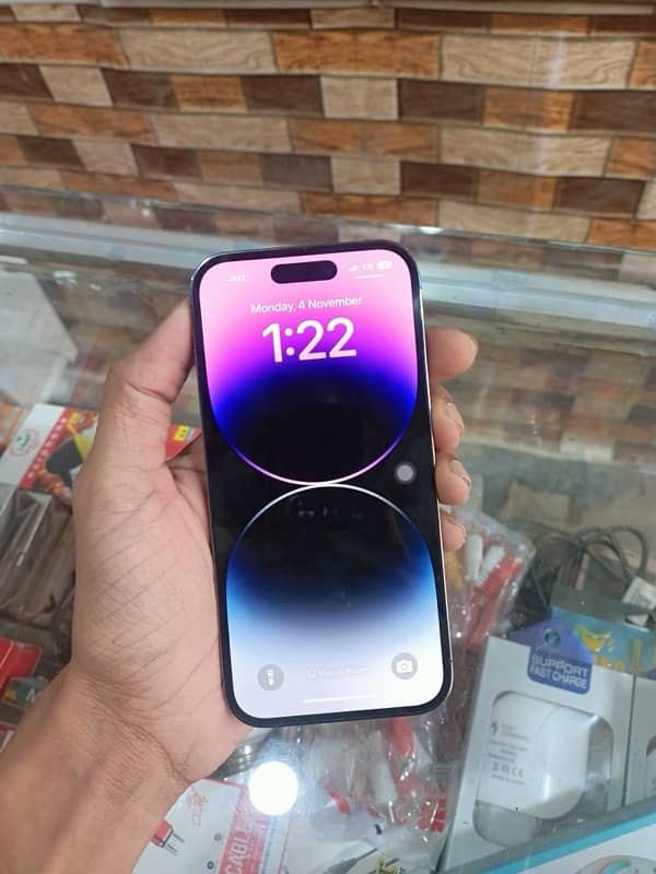 iphone 14 pro 256gb 4month sim time Non PTA back crack 4