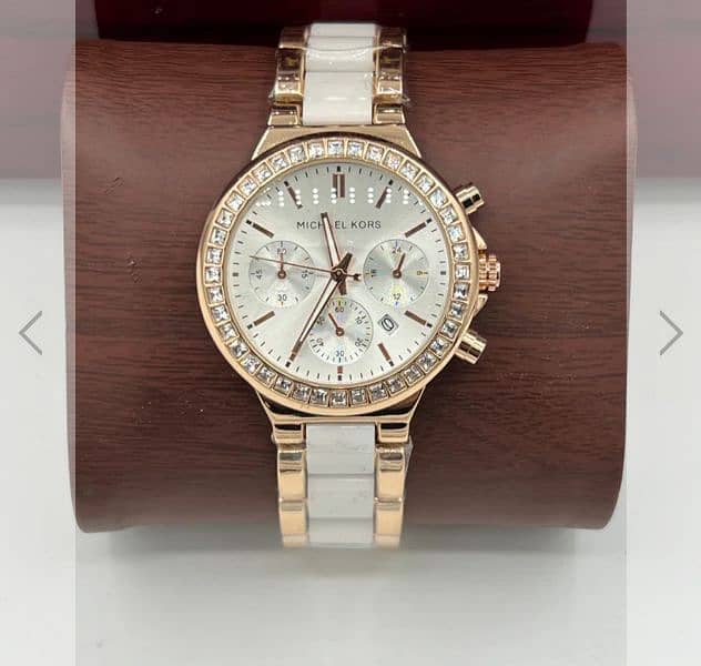 Ladies watch Premium ( Delivery available for all over Pakistan) 0