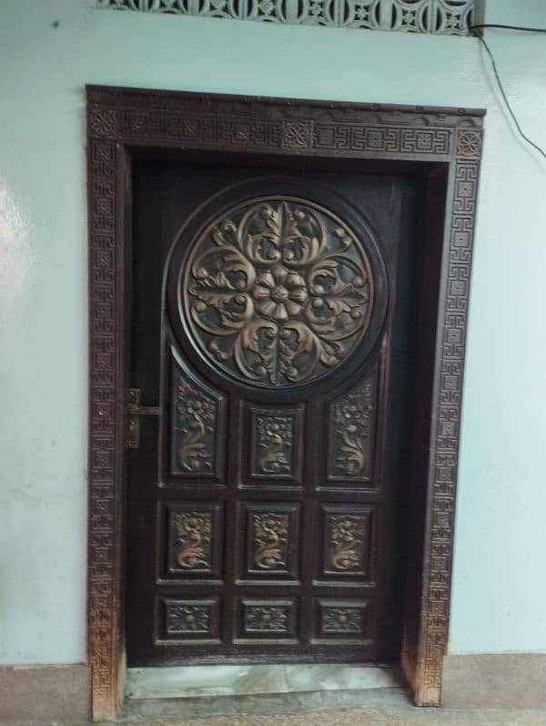 room door new just 3 months use 0