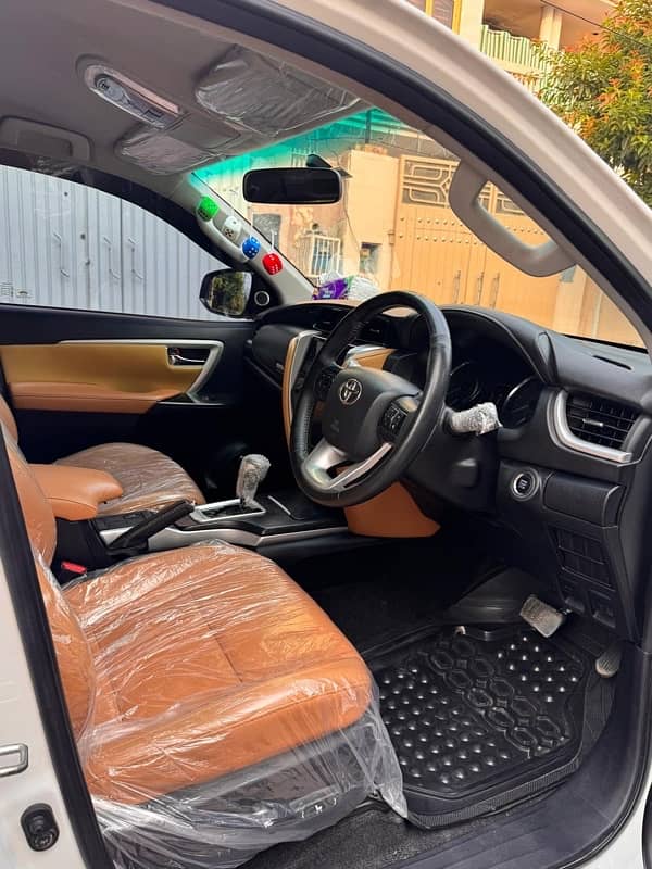 Toyota Fortuner 2019 5